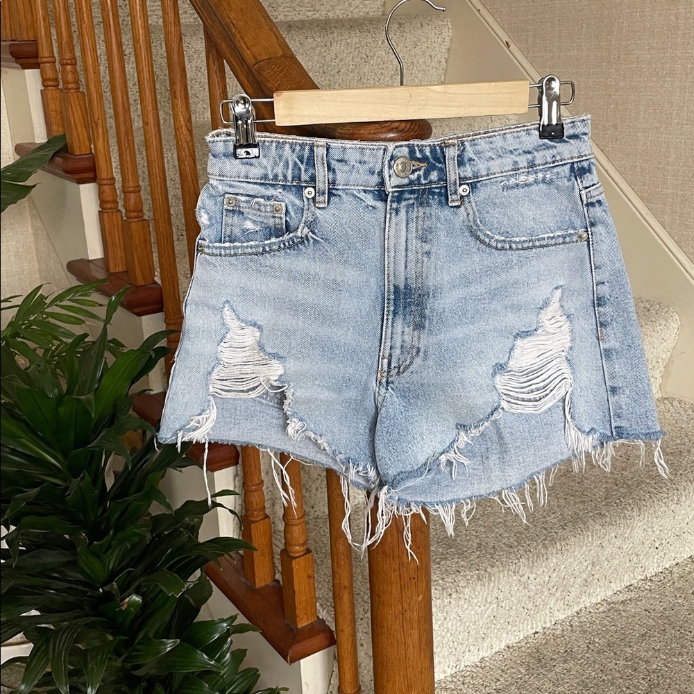 Zara Distressed Light Blue High Rise Denim Shorts 26